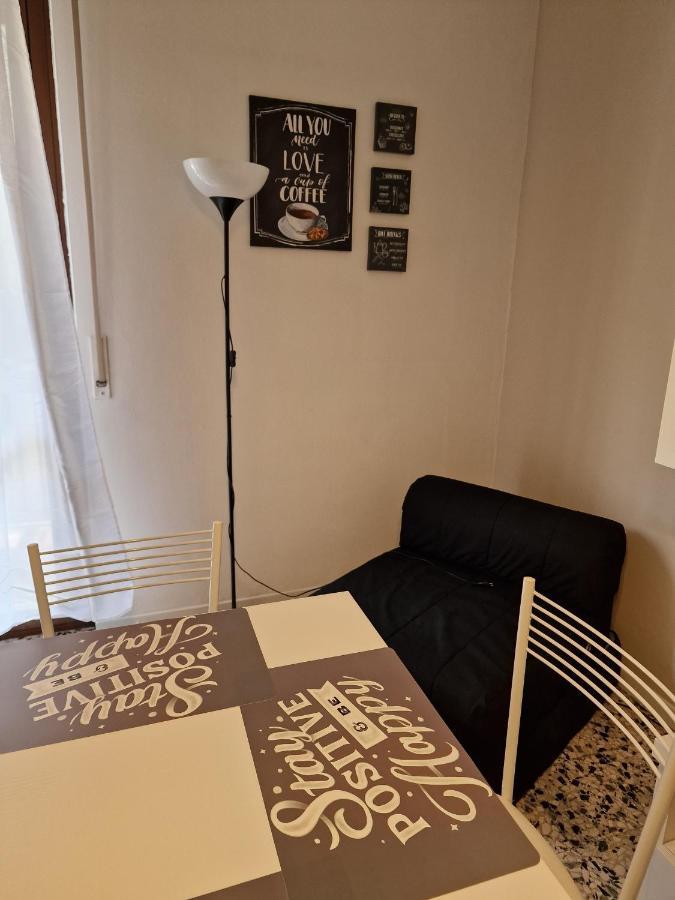 ミラノM.Aurelio Light Brownアパートメント エクステリア 写真